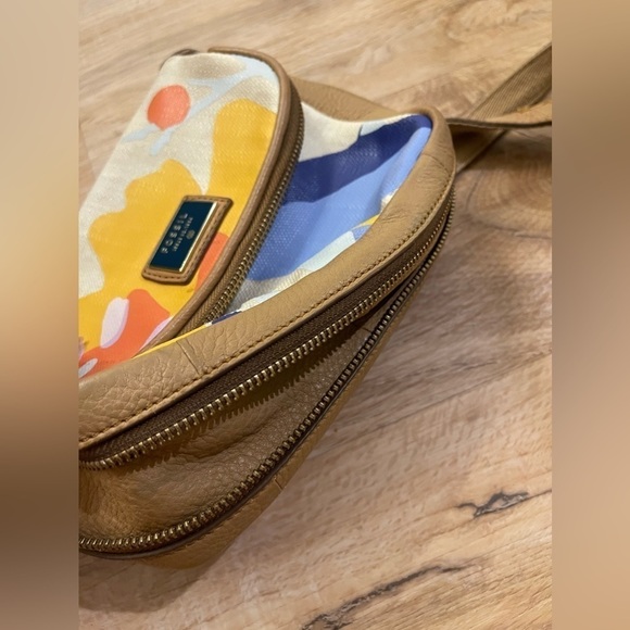 Fossil Woman’s Preston Multi Color Floral Leather and Canvas Crossbody Purse - Picture 8 of 9